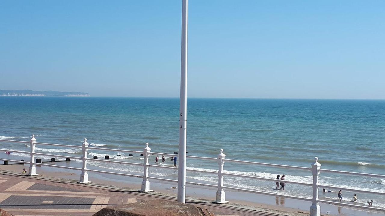 East Coast Apartments First Floor 2 Bed Apartment All Towels And Sheets Supplied Bridlington Exterior photo
